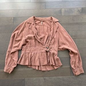 FREE PEOPLE TOP - SIZE M